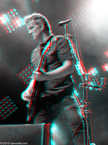 Them Crooked Vultures at Coachella 2010, shot in stereoscopic 3D by Coldie.